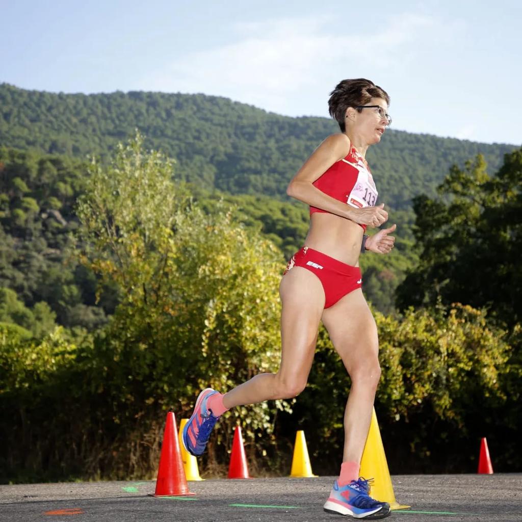 L'atleta Bàrbara Ramon es prepara per fer front al mundial d'atletisme